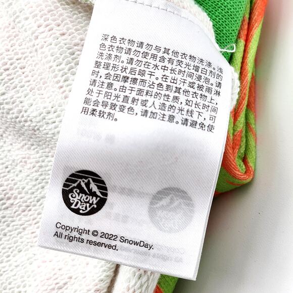 NWT! SNOWDAY HOODIE SIZE MEDIUM - Picture 13 of 16